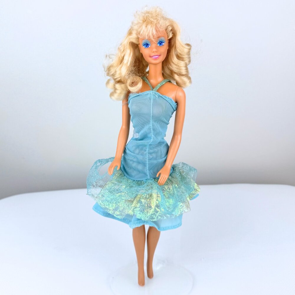 1988 Fashion Play Promenade (Blue) Barbie